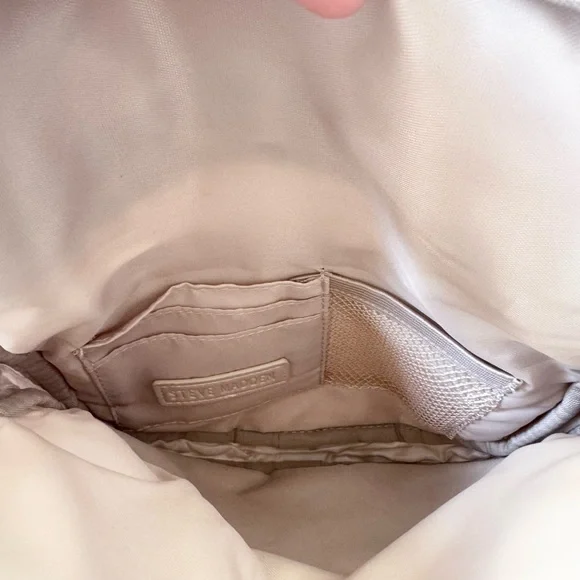 Steve Madden Belt Bag - Picture 4 of 7